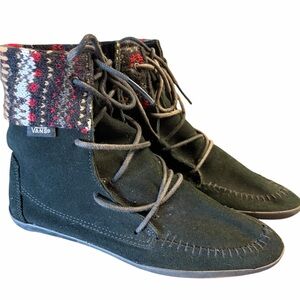 Vans Women's Black and Red Lace Up Boots